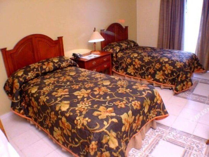 Hotel Puerta Del Rey Санта-Крус-де-ла-Сьєрра Екстер'єр фото